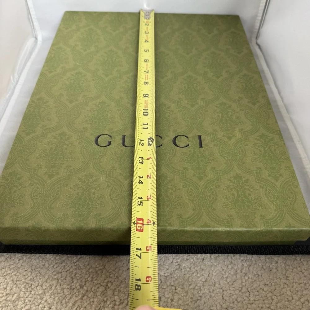 Gucci‎ Green Brocade/Embossed Decorative Gift Box ONLY 16 X 12 X 2w/Tissue Paper
